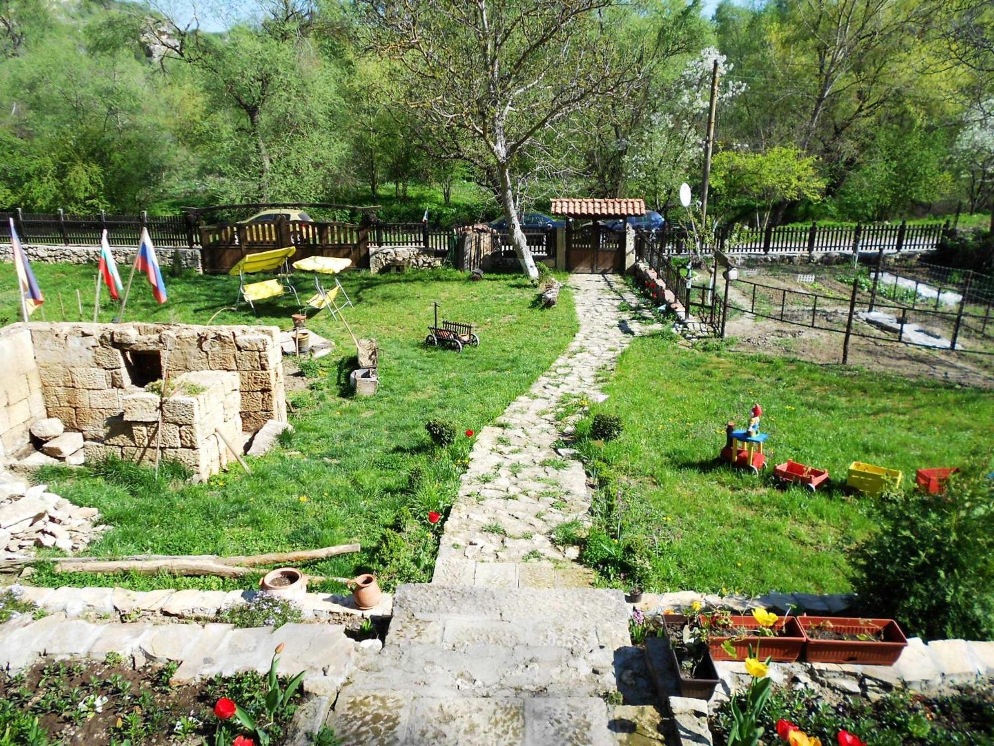Milkovata Guest House Koshov Exteriör bild