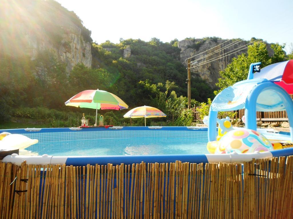 Milkovata Guest House Koshov Exteriör bild